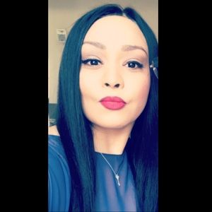 Meet your Posher, Veronica